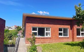 Stunning West Hobart Home- Close To City And Shops